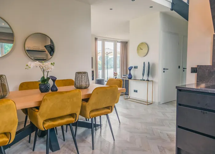 Aan De Maas Parque de vacaciones *