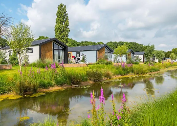 Aan De Maas Parque de vacaciones