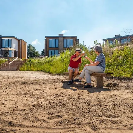 Europarcs Aan De Maas פארק נופש *