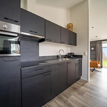 Aan De Maas Parco vacanze *